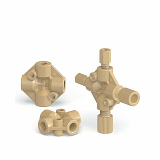 Female Thread Cross Connector