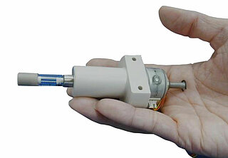 SCP Series - Miniature syringe pump with up to 1000μl capacity - BMT