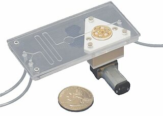  Microfluidic chip pump